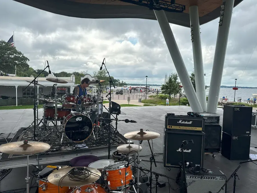 Setting Up On A Big Stage