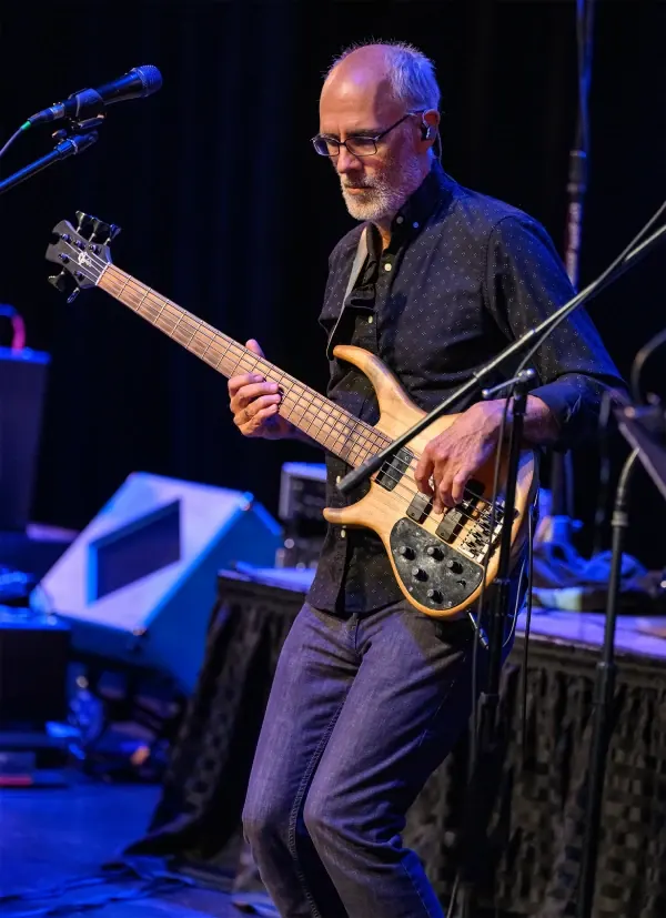 Paul Laginess - bass, vocals